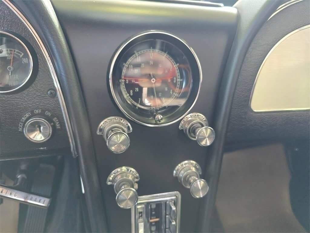 1965 Chevrolet CORVETTE Base