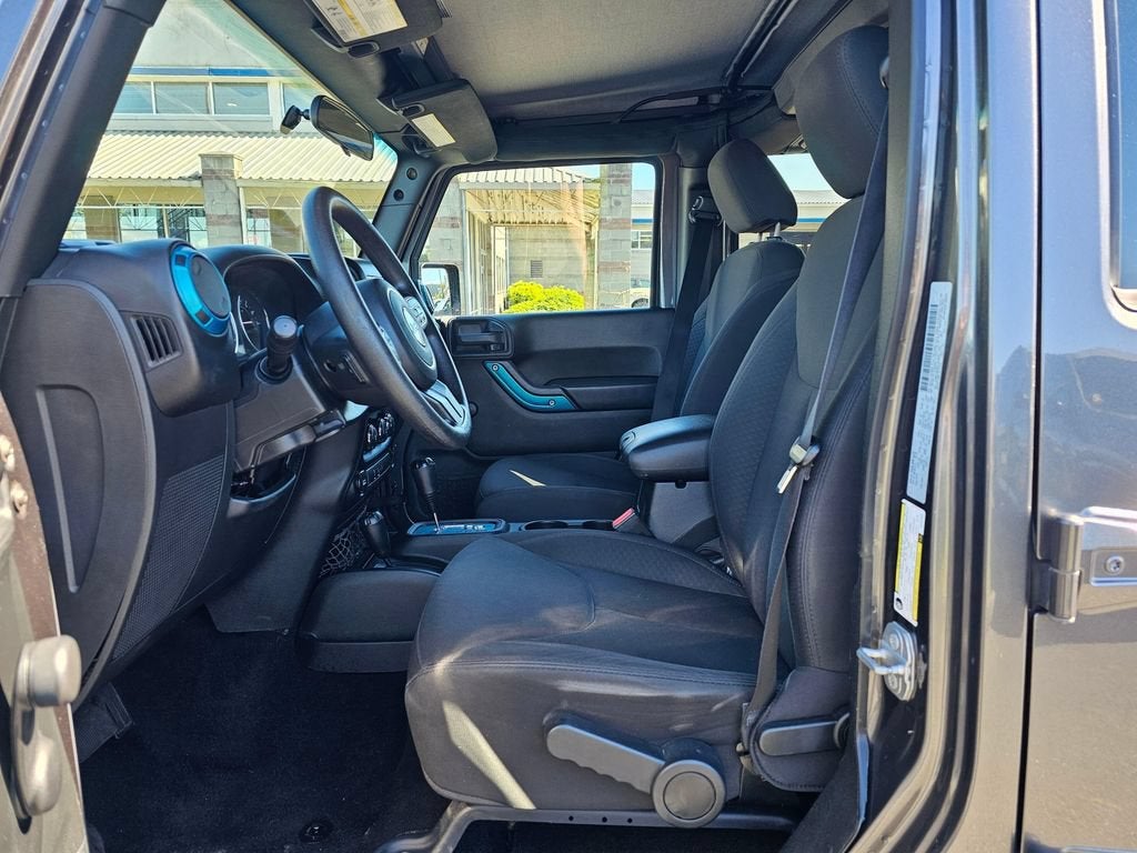2016 Jeep Wrangler Unlimited Base