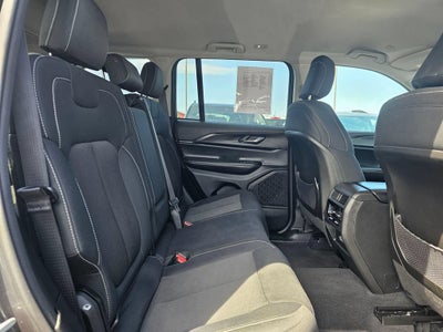2024 Jeep Grand Cherokee Base