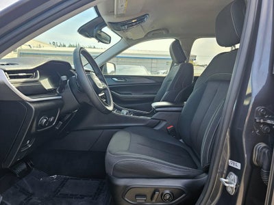 2024 Jeep Grand Cherokee Base