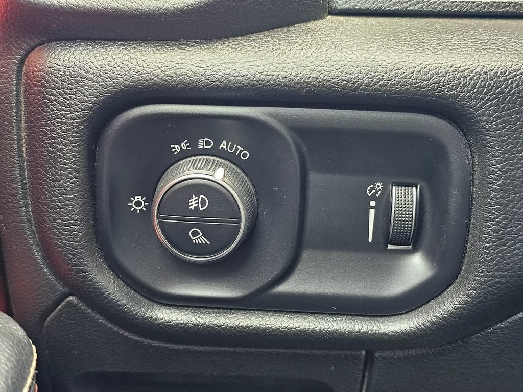 2023 RAM 1500 Base