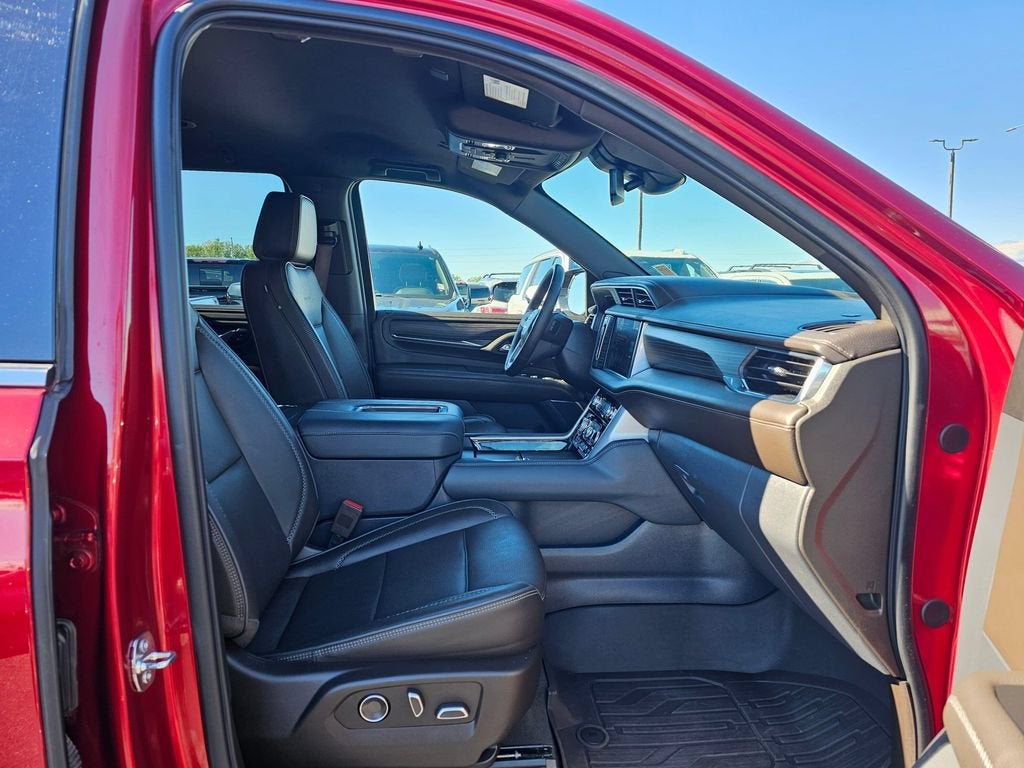 2023 GMC Yukon Base