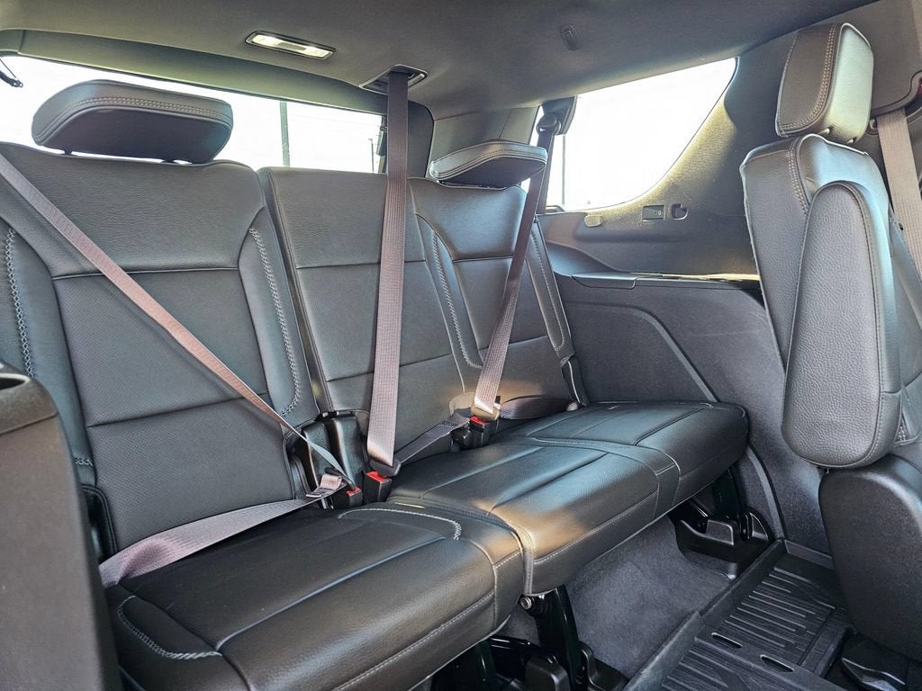 2023 GMC Yukon Base