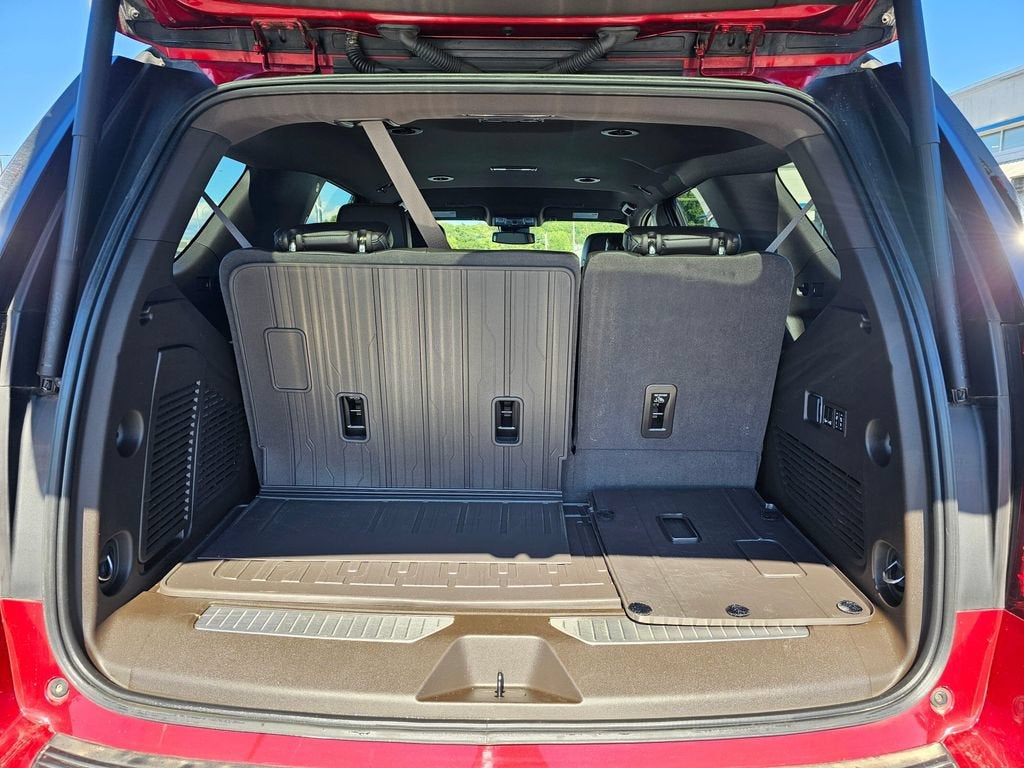 2023 GMC Yukon Base