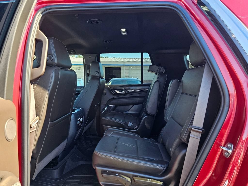 2023 GMC Yukon Base