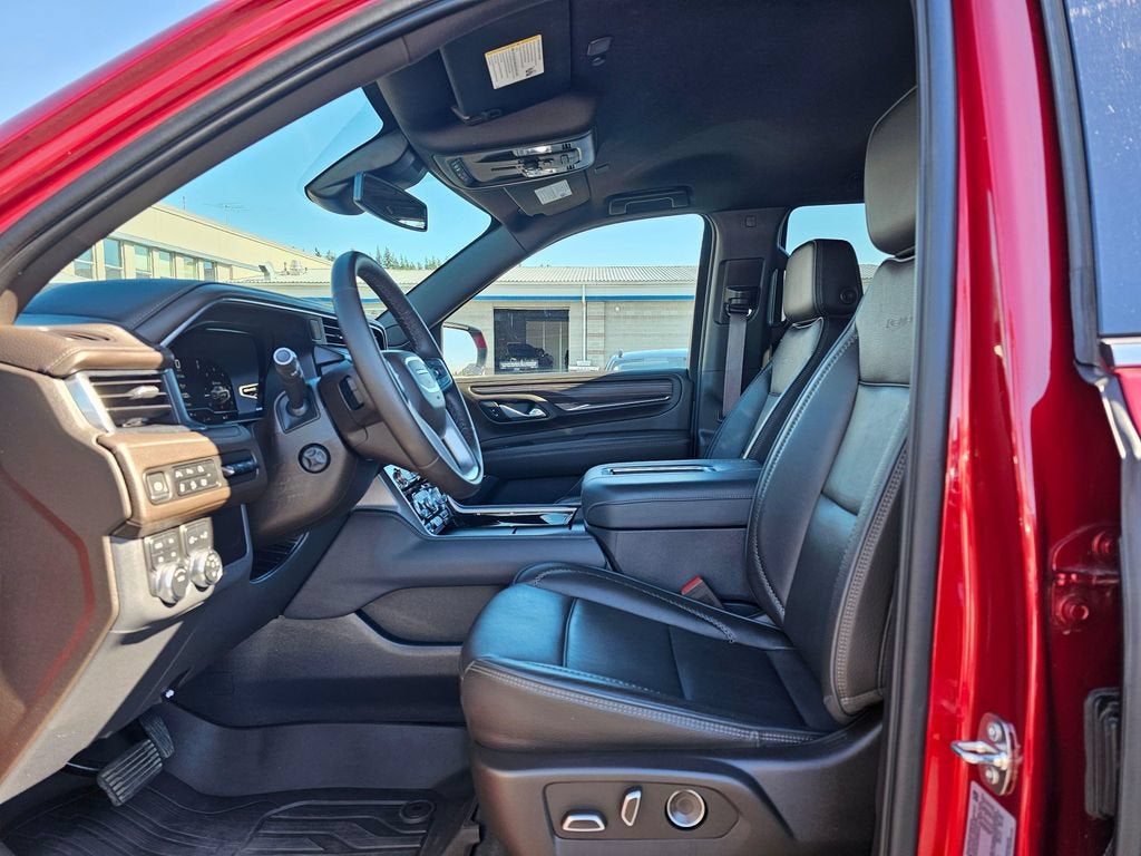 2023 GMC Yukon Base