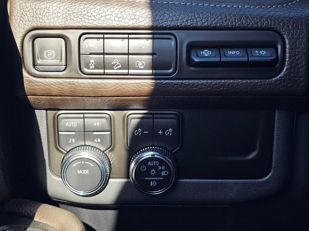 2023 GMC Yukon Base