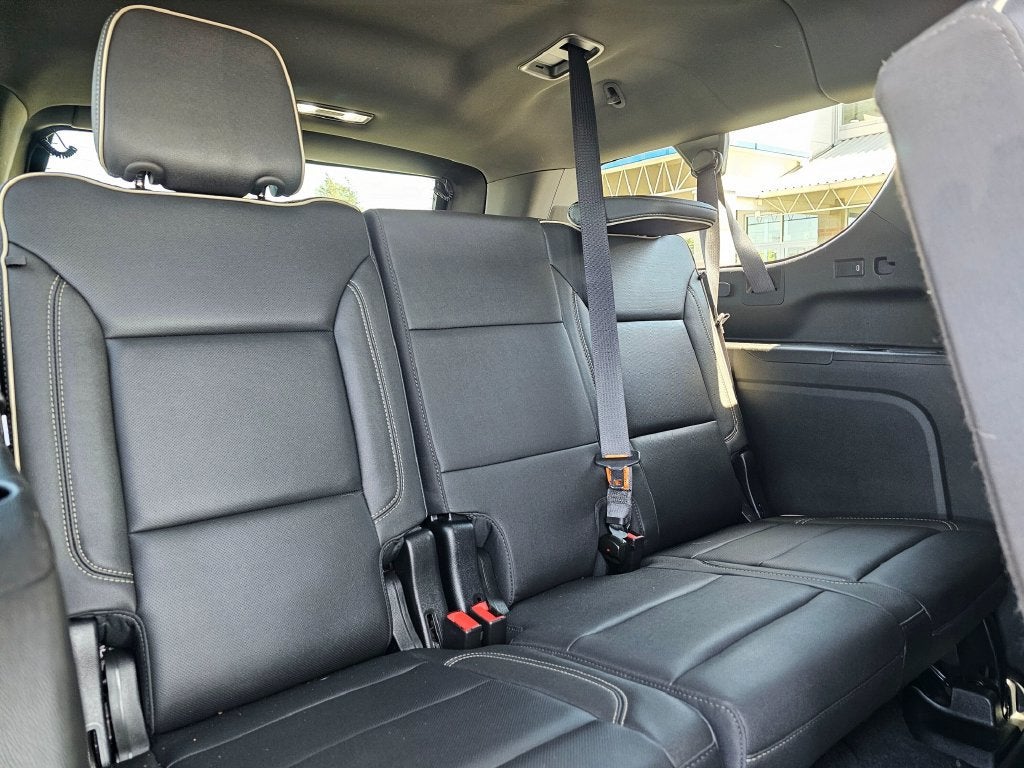 2023 GMC Yukon XL Base