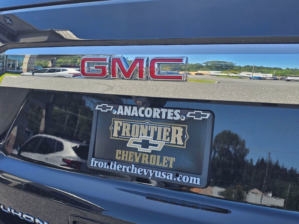 2023 GMC Yukon XL Base