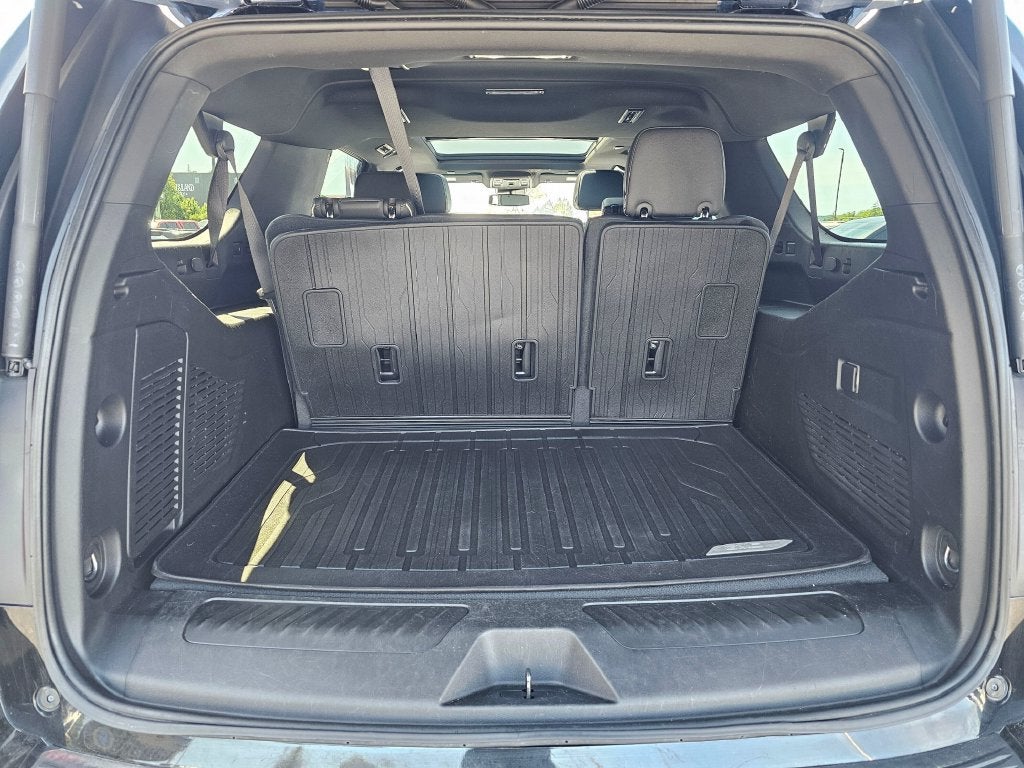 2023 GMC Yukon XL Base