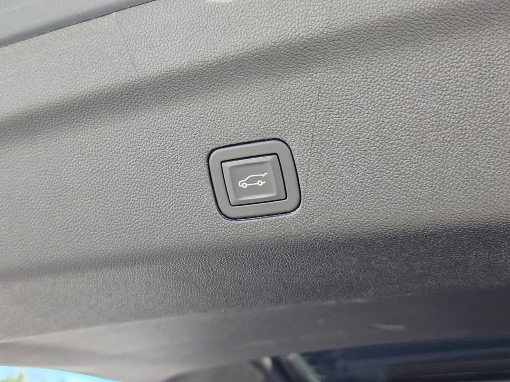2025 GMC Yukon XL Base