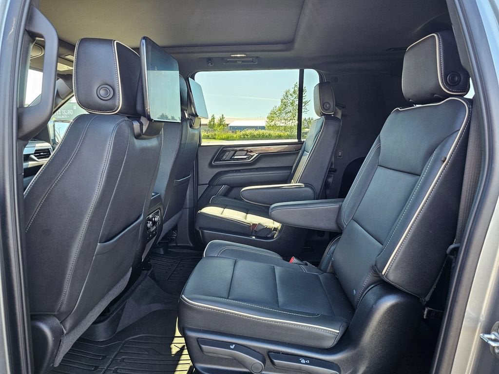 2025 GMC Yukon XL Base