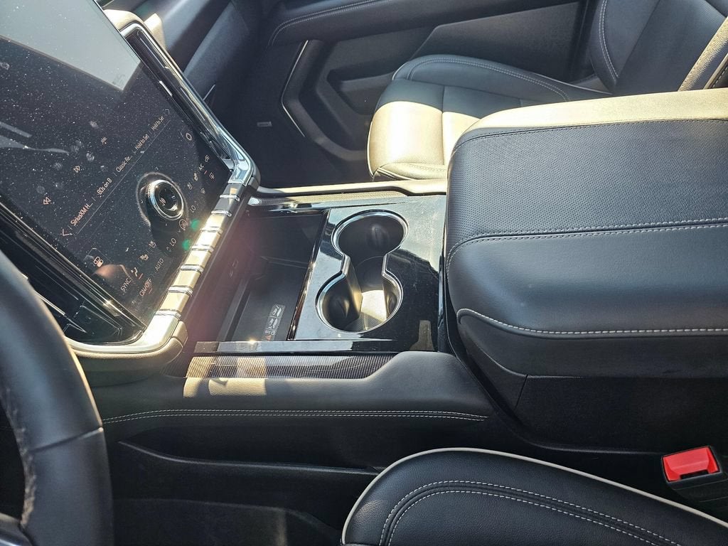 2025 GMC Yukon XL Base