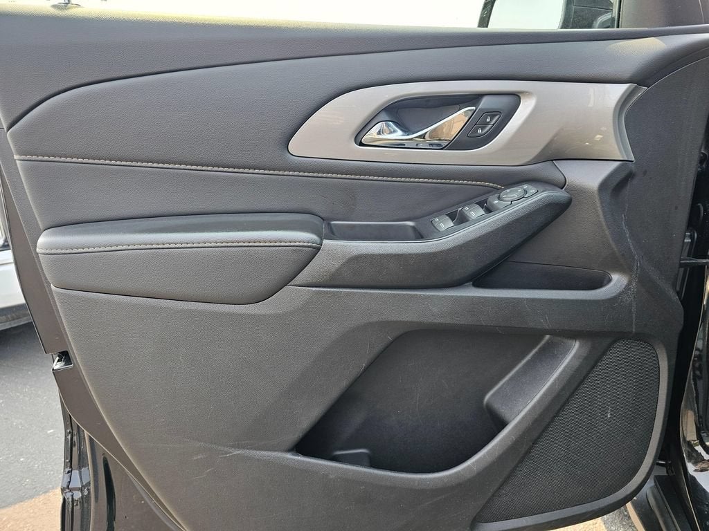 2020 Chevrolet Traverse Base
