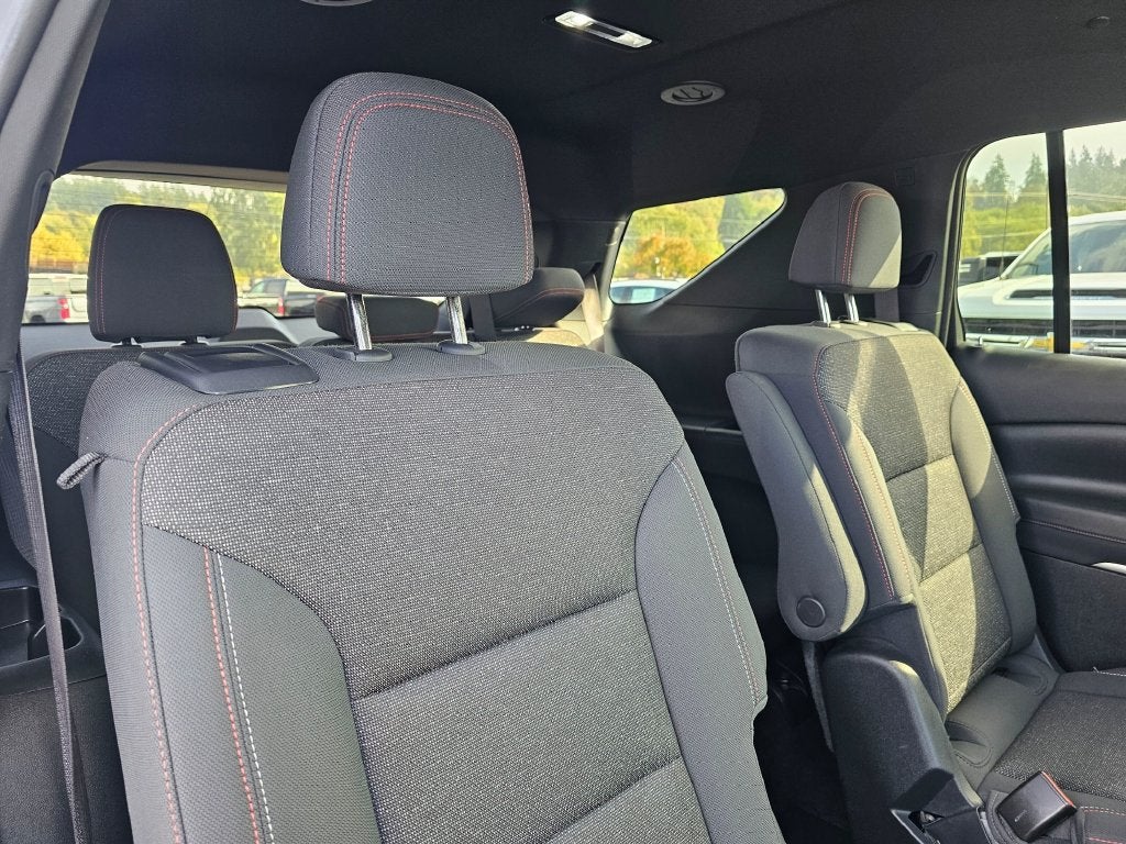 2024 Chevrolet Traverse Base