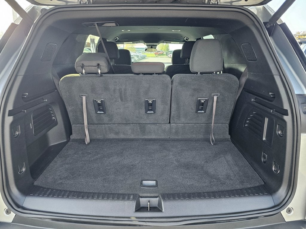 2024 Chevrolet Traverse Base