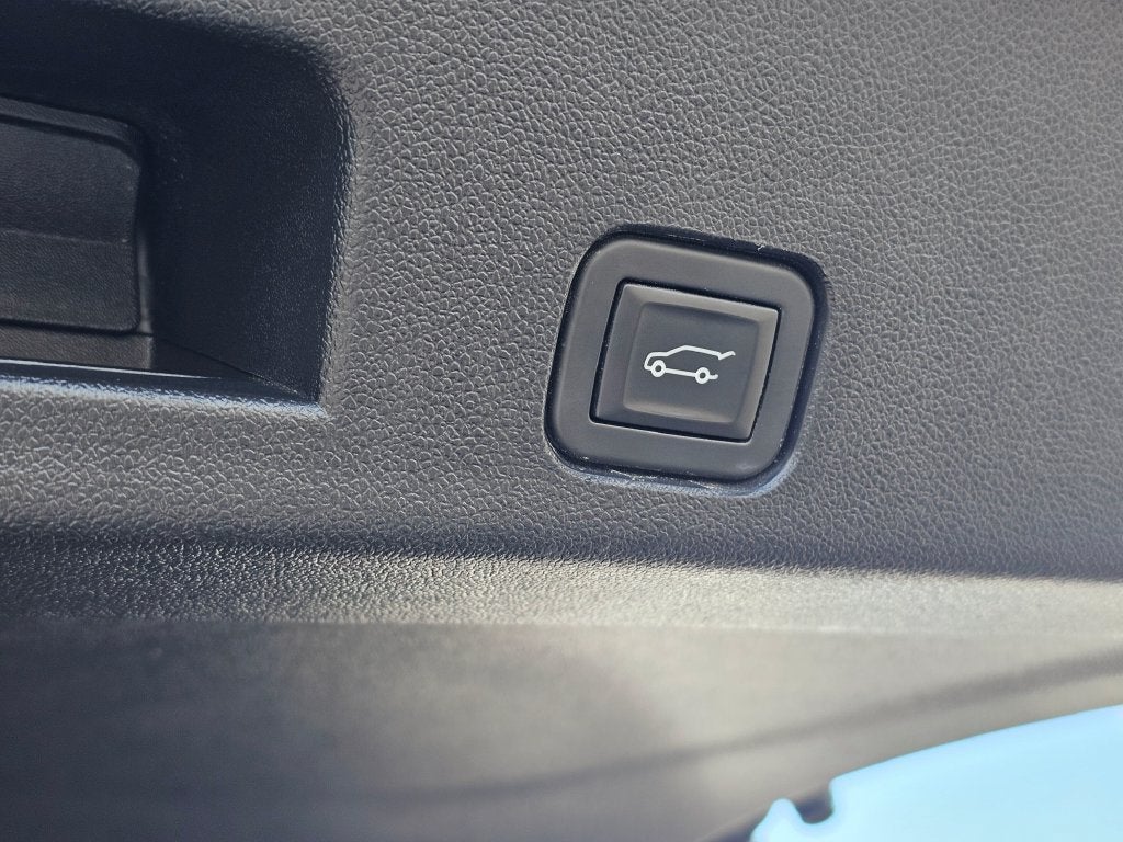 2024 Chevrolet Traverse Base