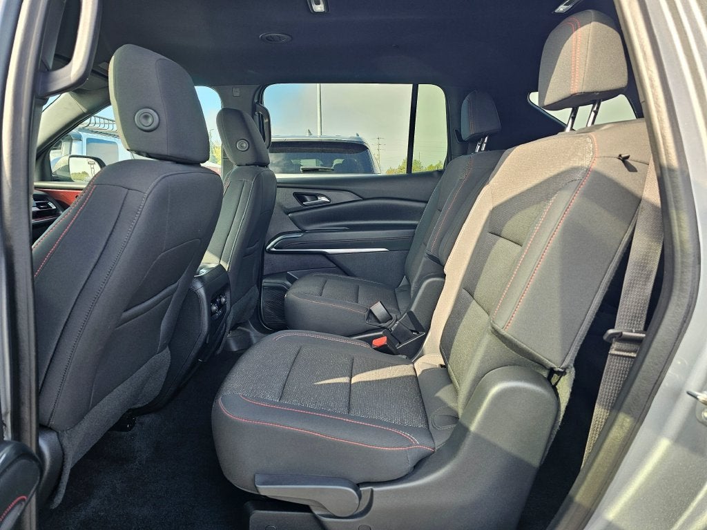 2024 Chevrolet Traverse Base
