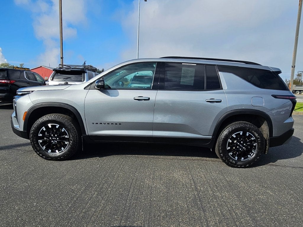 2024 Chevrolet Traverse Base