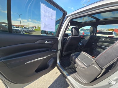2025 Chevrolet Traverse Base