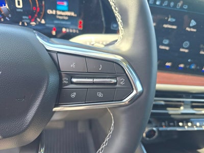 2025 Chevrolet Traverse Base