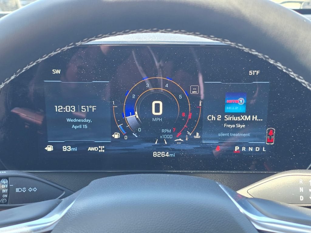 2025 Chevrolet Traverse Base