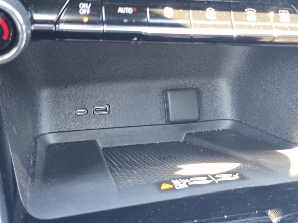 2025 Chevrolet Traverse Base