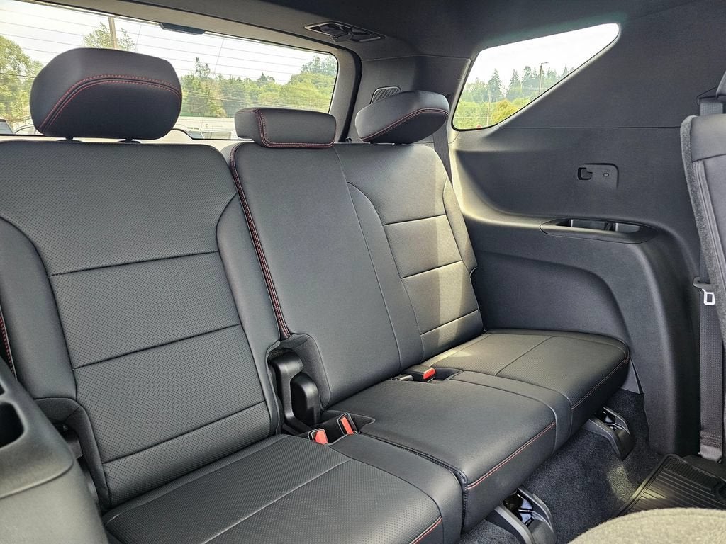 2026 Chevrolet Traverse Base