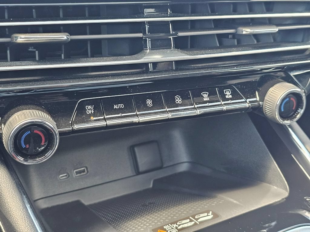 2026 Chevrolet Traverse Base