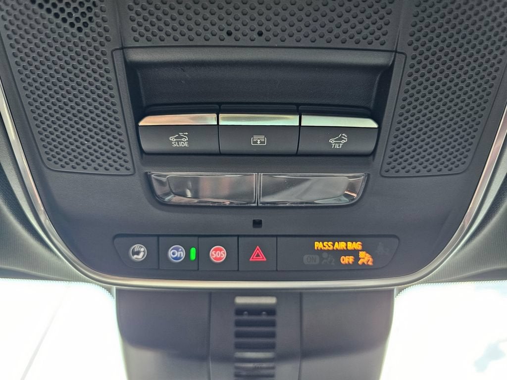 2026 Chevrolet Traverse Base