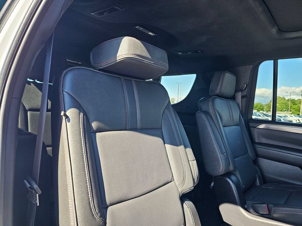 2024 Chevrolet Suburban Base