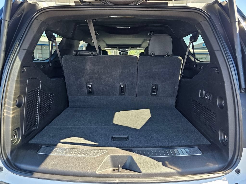 2024 Chevrolet Suburban Base