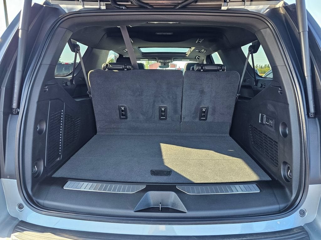 2024 Chevrolet Suburban Base