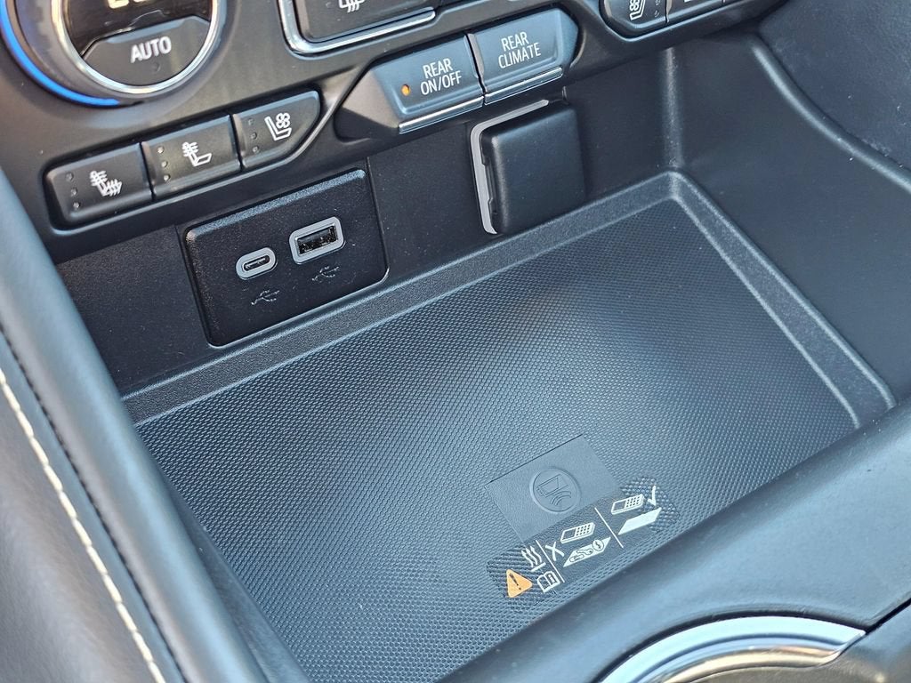 2024 Chevrolet Suburban Base