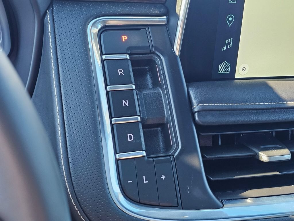 2024 Chevrolet Suburban Base