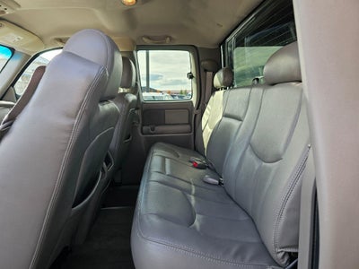 2004 GMC Sierra 2500 HD Base