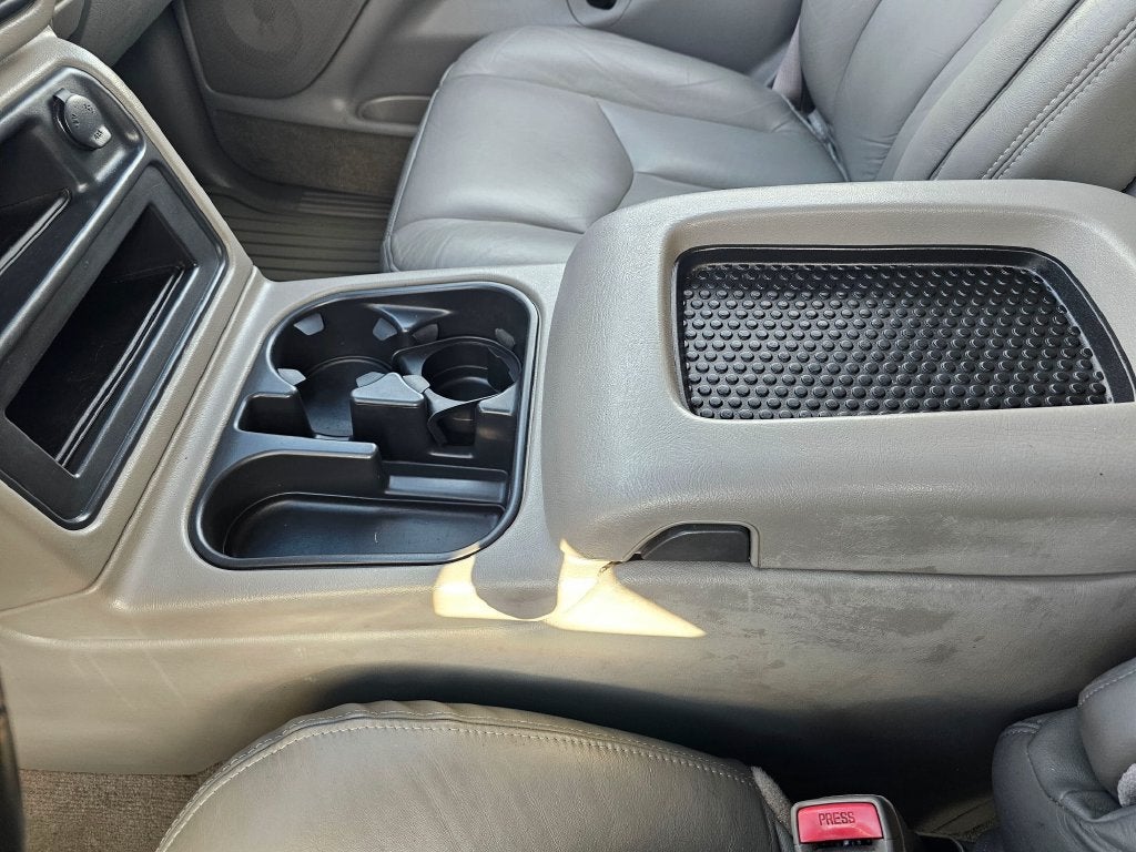 2004 GMC Sierra 2500 HD Base