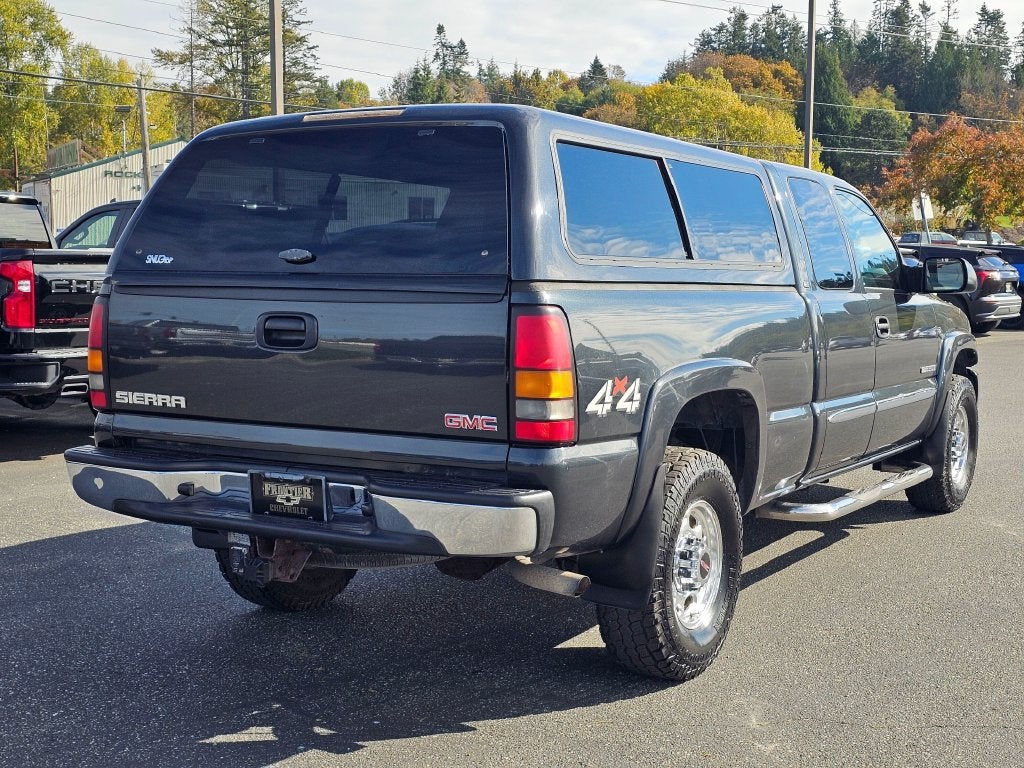 2004 GMC Sierra 2500 HD Base