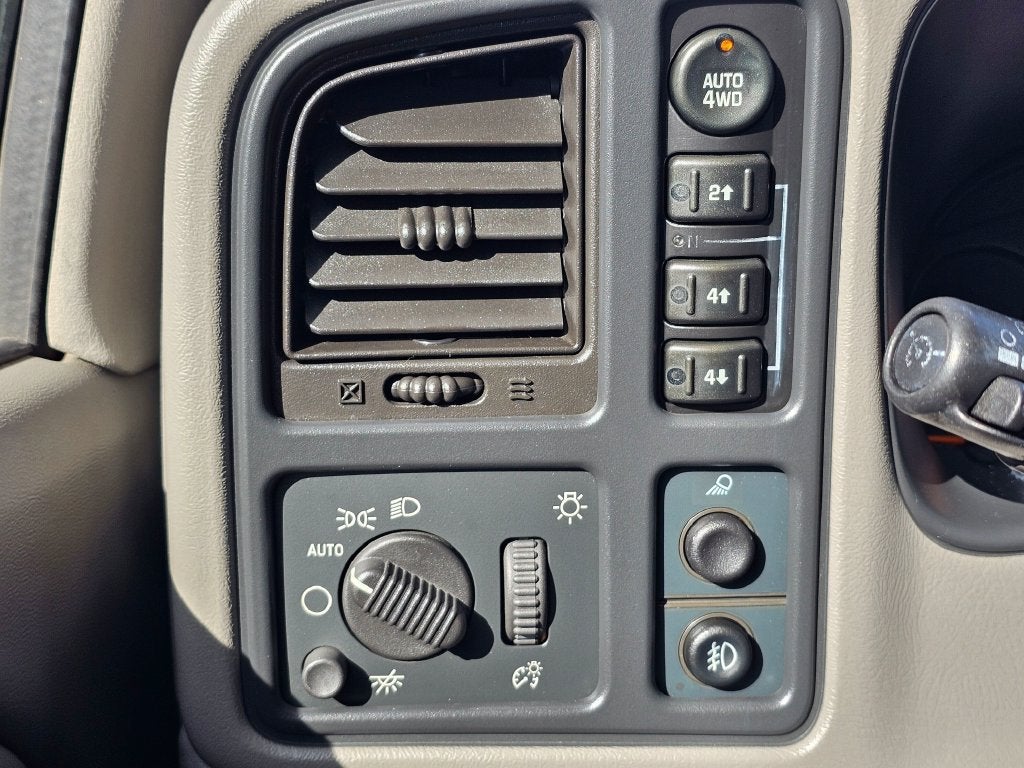 2004 GMC Sierra 2500 HD Base