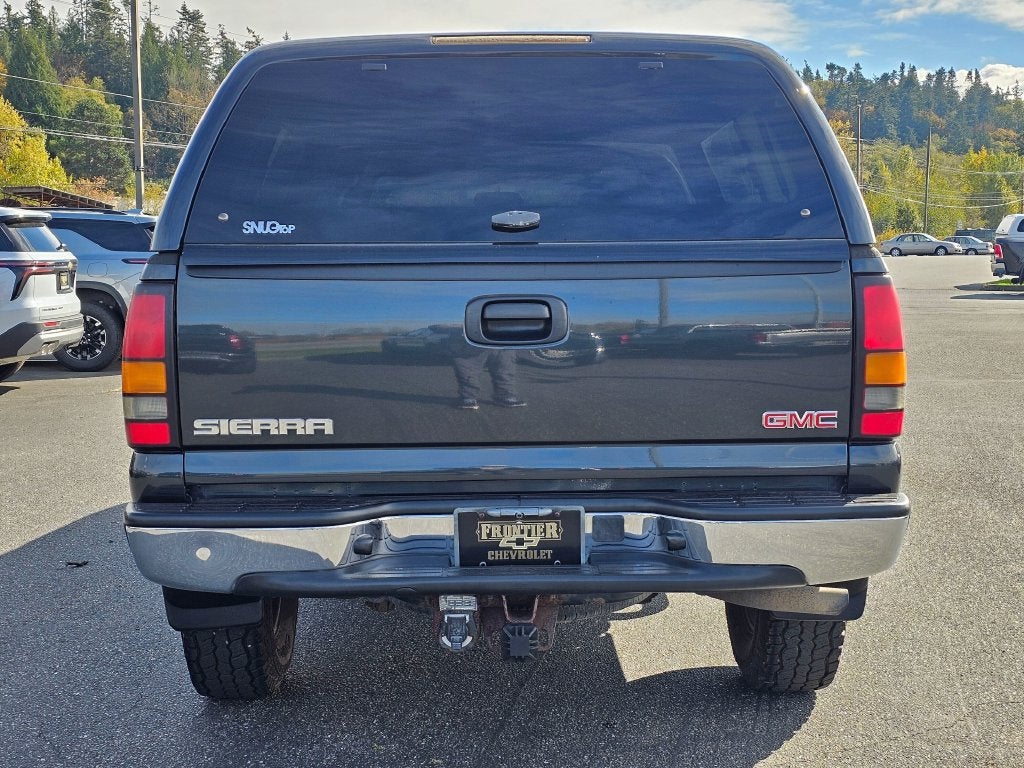 2004 GMC Sierra 2500 HD Base
