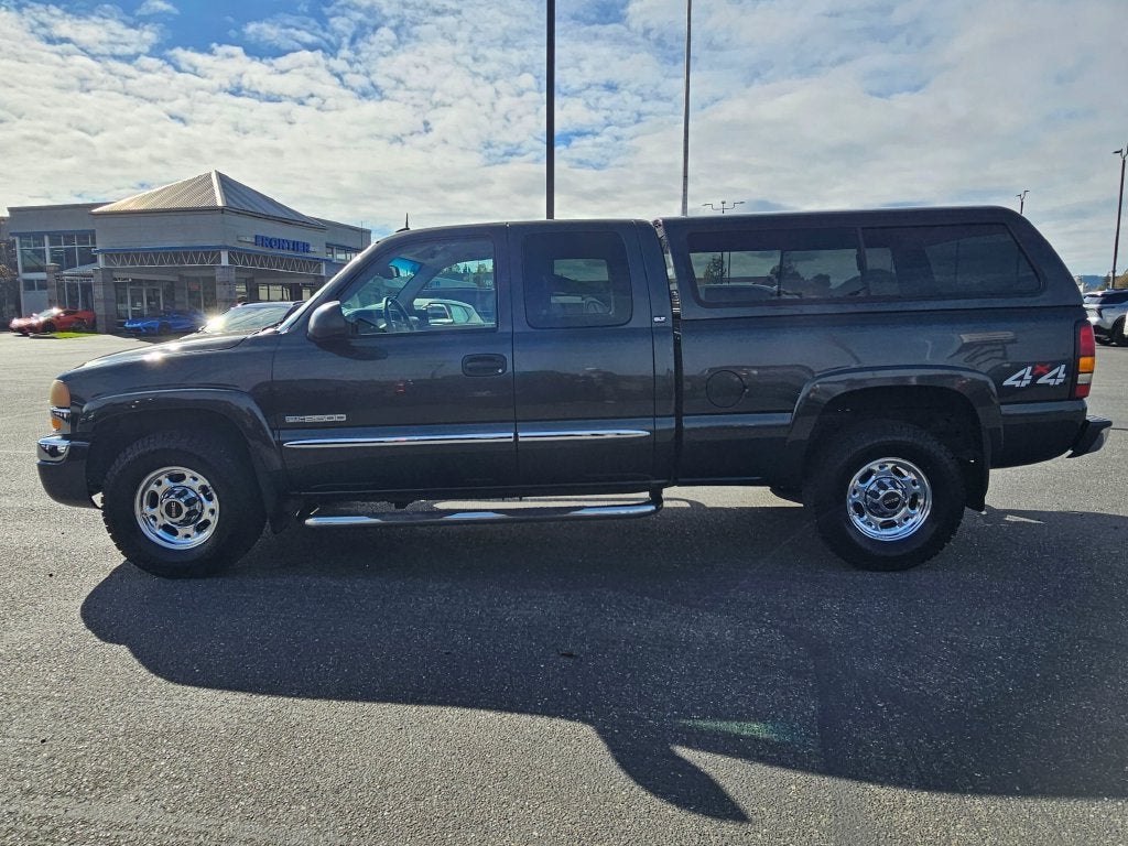 2004 GMC Sierra 2500 HD Base