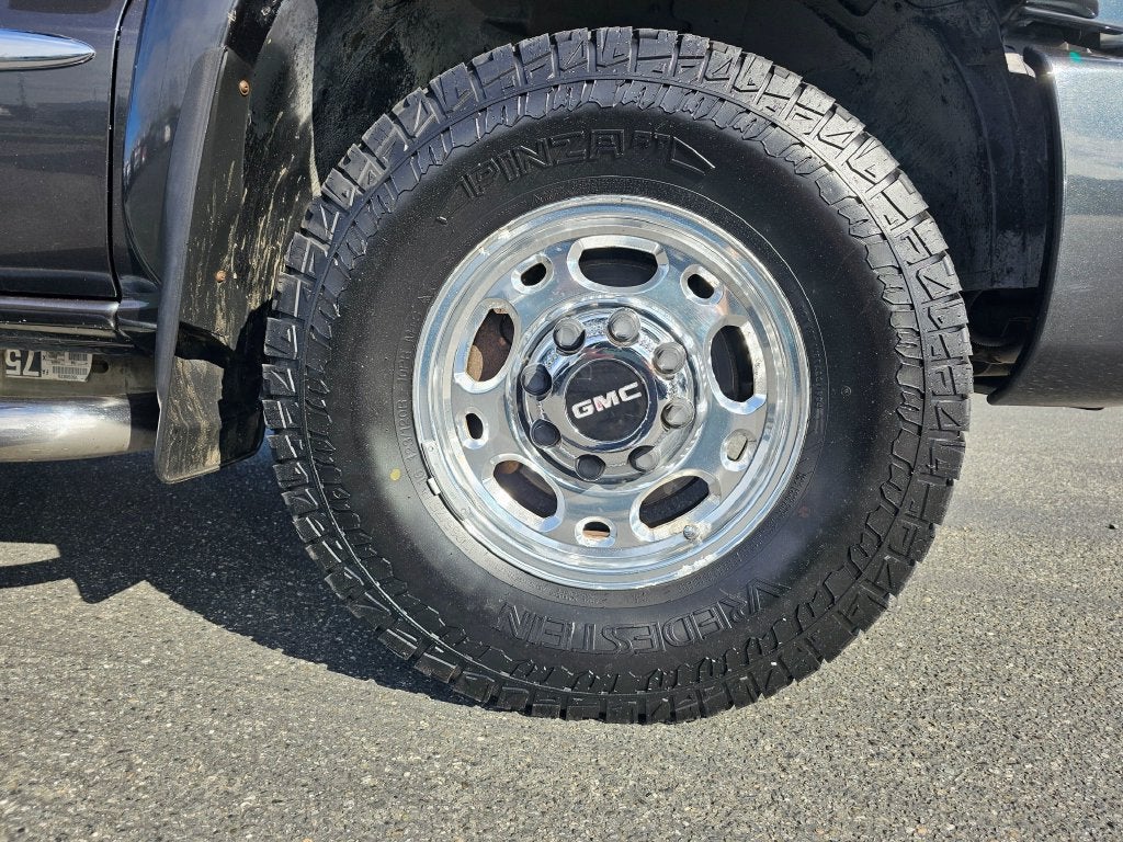 2004 GMC Sierra 2500 HD Base