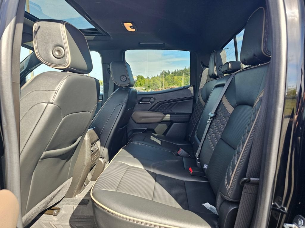 2023 GMC Canyon Base