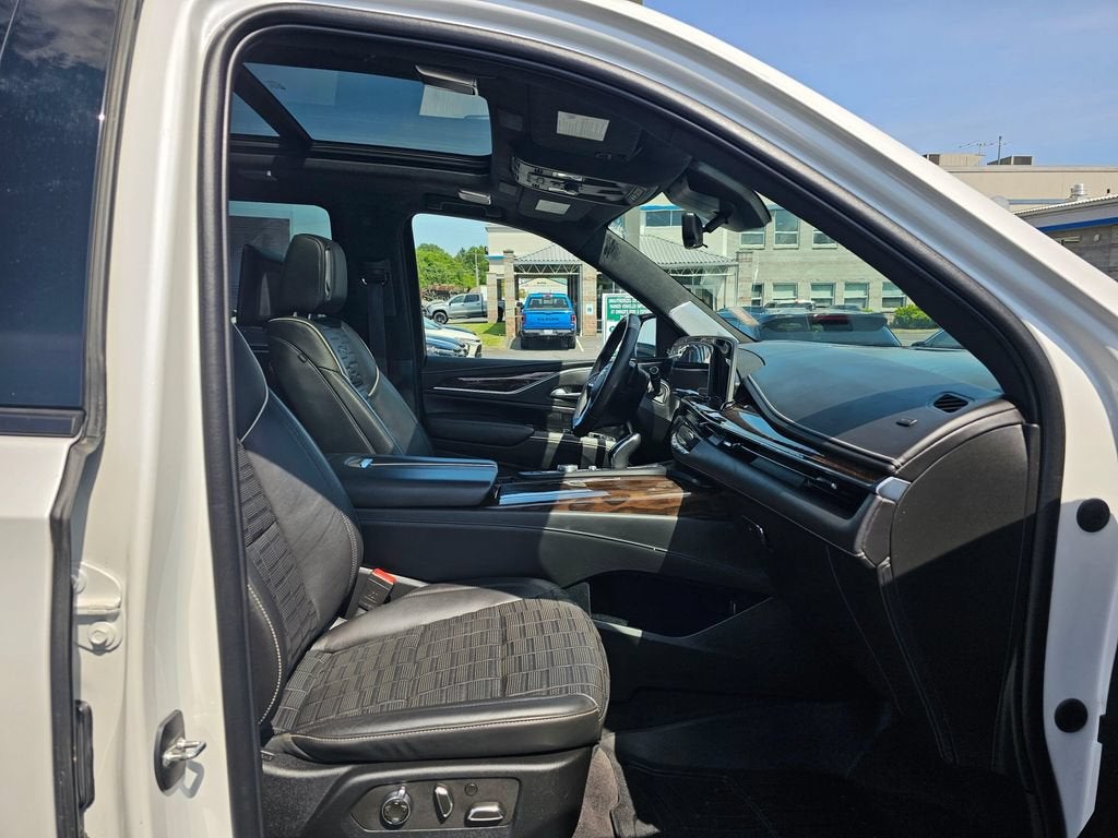 2022 Cadillac Escalade Base
