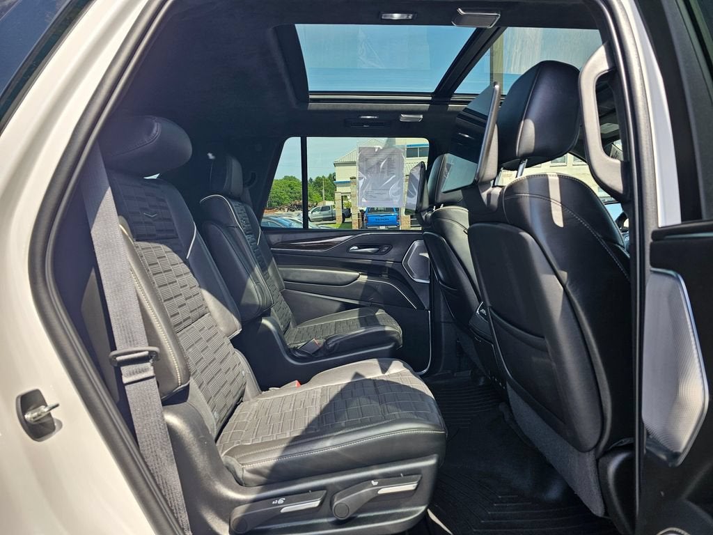 2022 Cadillac Escalade Base