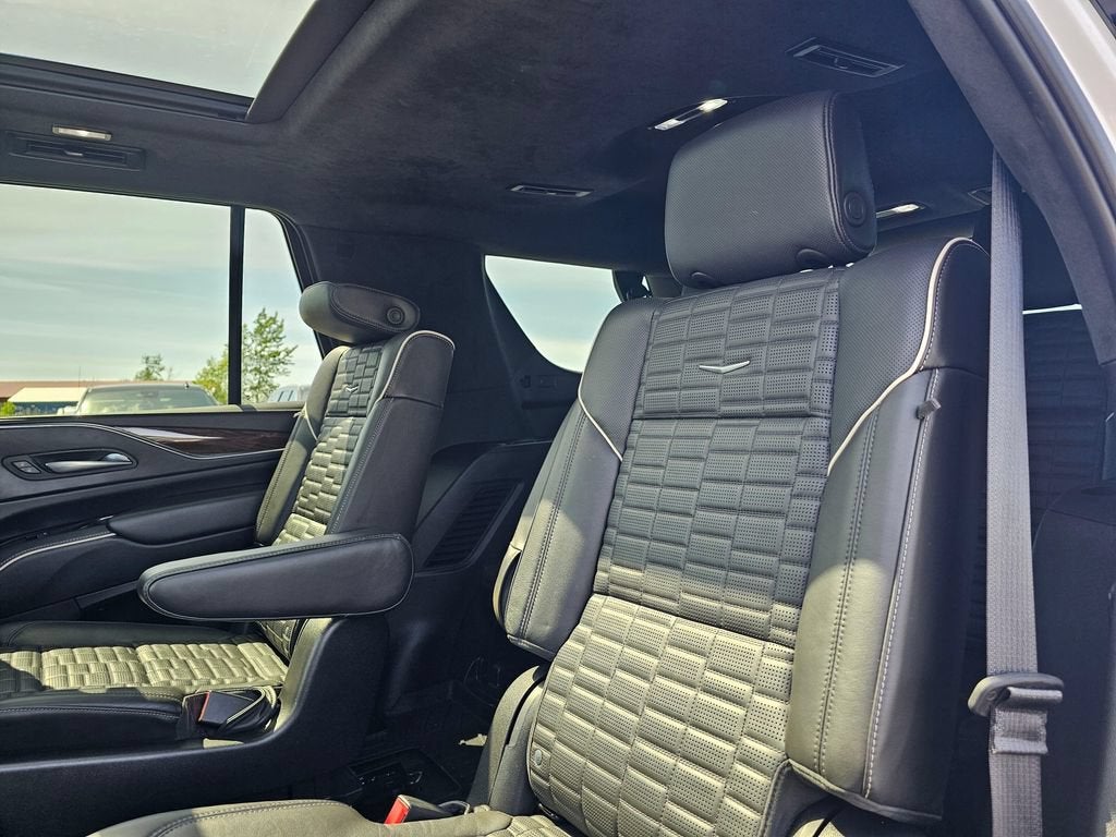 2022 Cadillac Escalade Base