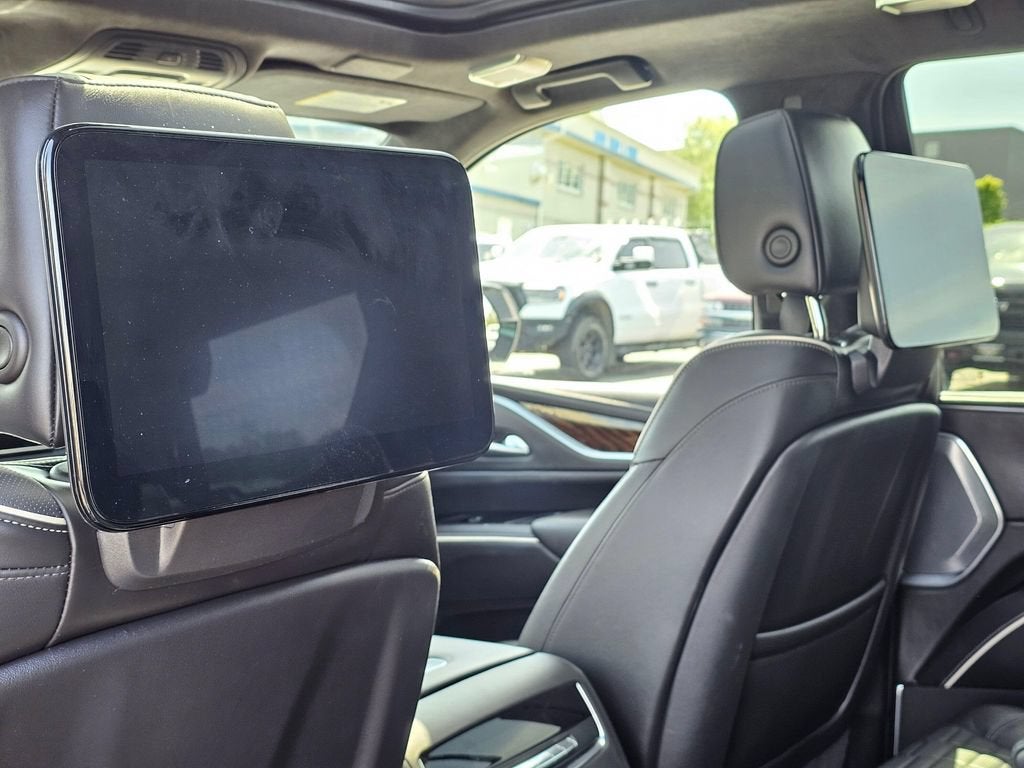 2022 Cadillac Escalade Base