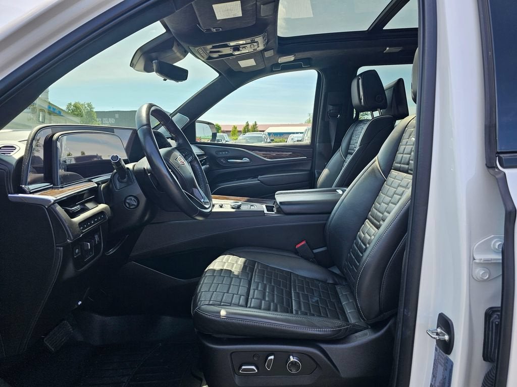 2022 Cadillac Escalade Base