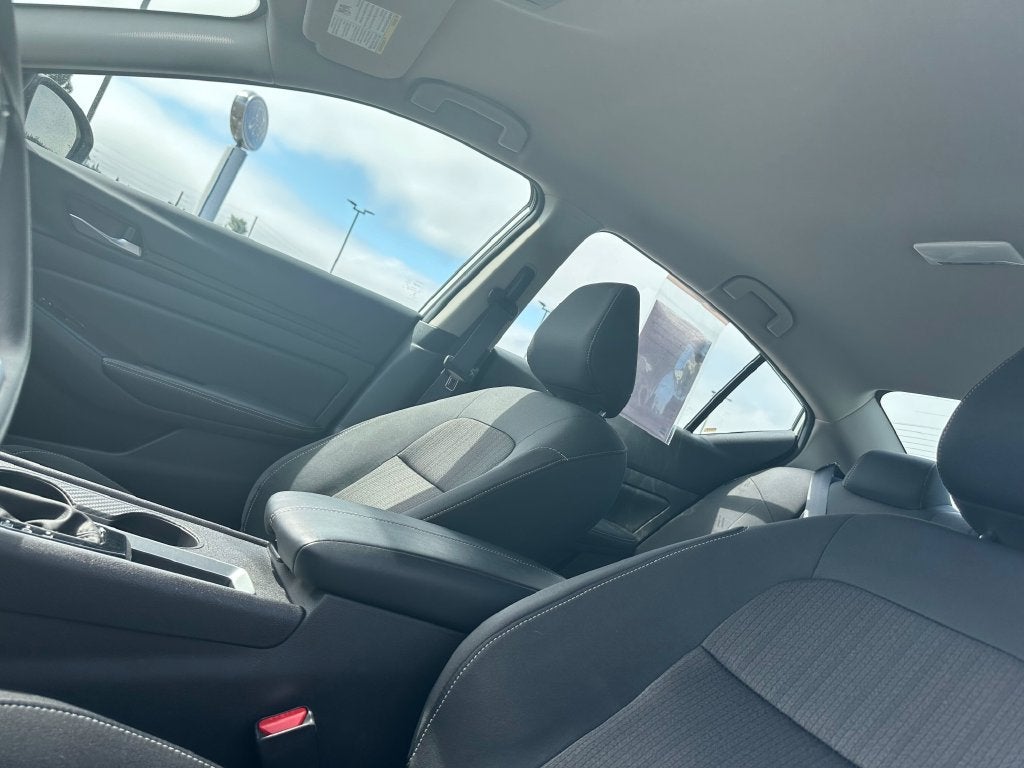 2025 Nissan Altima Base