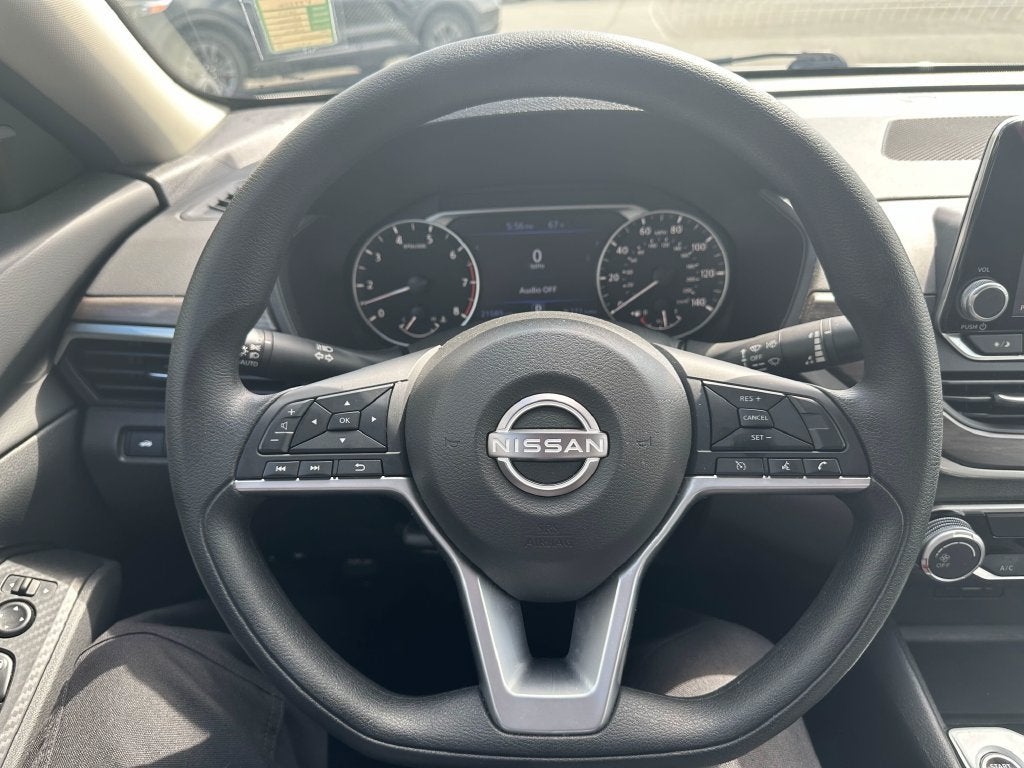 2025 Nissan Altima Base